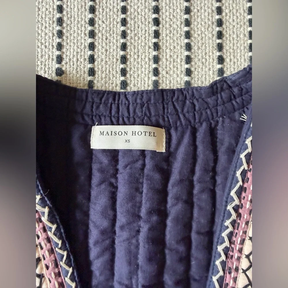SOLD!! PLEASE DO NOT BUY! NWOT Rare Maison Hotel Floral Quilted Waistcoat Blue - Picture 4 of 5
